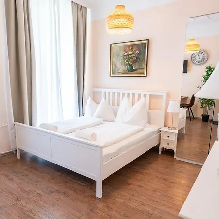 Otel Schoenbrunn