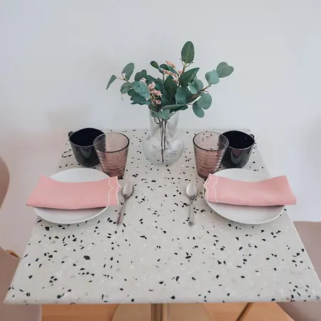 Bezauberndes Mit Privatem Garten