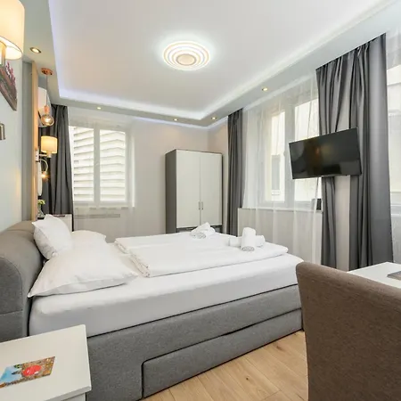 Elegance Palais Palffy 4*