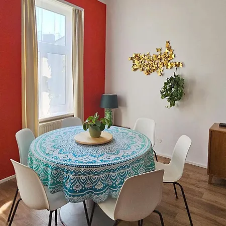 Palm Apartment