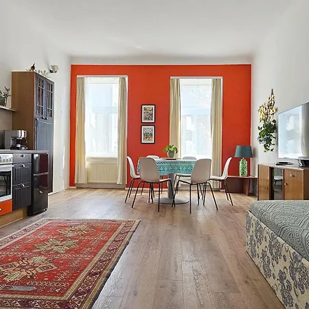 Palm Apartment