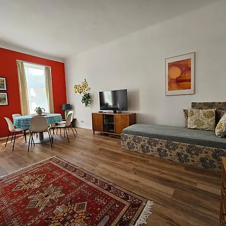 Apartment Palm *