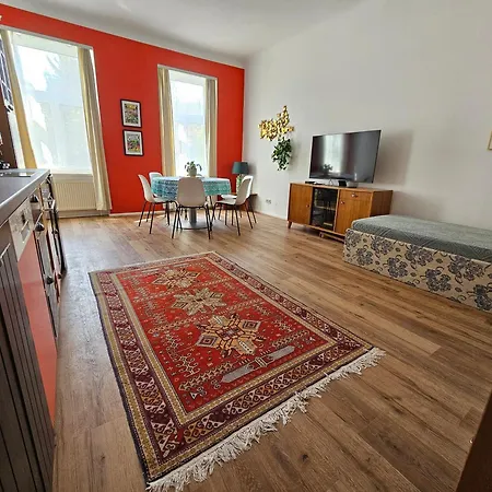 Palm Apartment