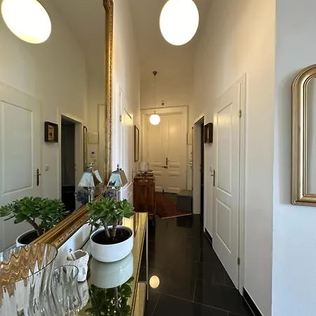 Royal Schoenbrunn Apartmán Vídeň
