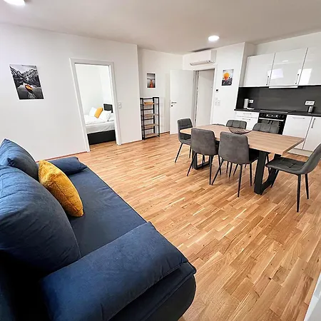 Gg13 Vienna, Air-conditioned, Next To Metro, Close To Sights Apartment