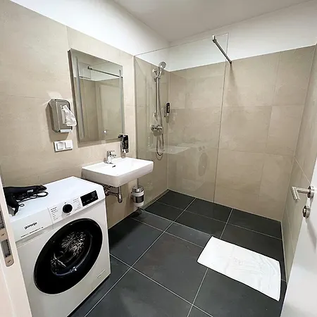 Apartment Gg13 Vienna, Air-conditioned, Next To Metro, Close To Sights *