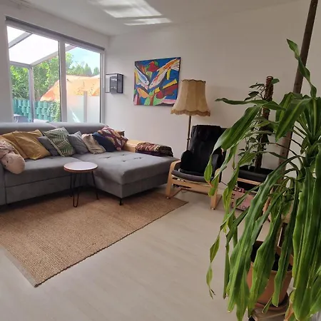 Charming House With Garden And Jacuzzi In Vienna