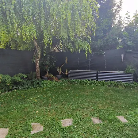 Charming House With Garden And Jacuzzi In Holiday home Vienna