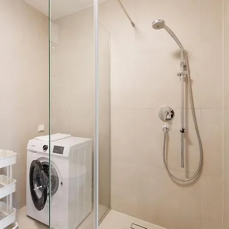 Ottakring Apartment *