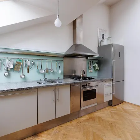 Luxury Loft Retreat By Jr * Vienna