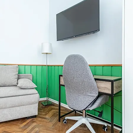 Convenient 3-br Shared Apt, 15 Min To Landstrasse Hub * Vienna