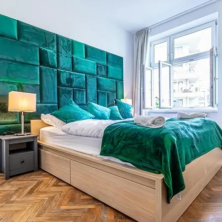 Convenient 3-br Shared Apt, 15 Min To Landstrasse Hub * Vienna