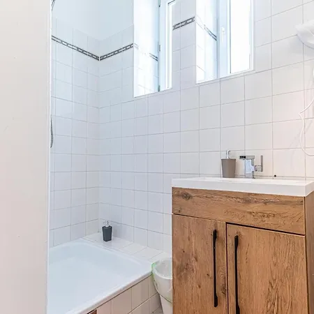 Convenient 3-br Shared Apt, 15 Min To Landstrasse Hub