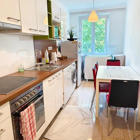 The White - Great Ferris Wheel Apartment Vienna