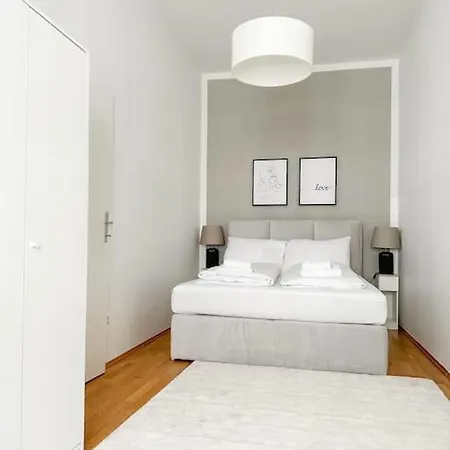 Apartment High End Long *