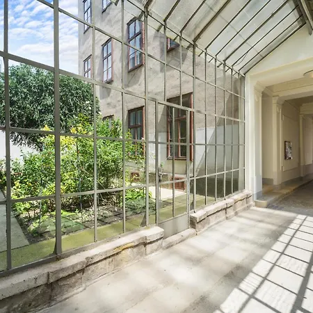 Apartment Studio Danube Chanel *