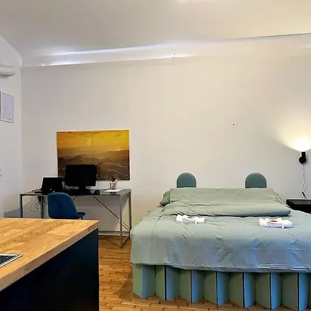 Spacious 2 Bedroom Loft With Courtyard - Centre * Vienna