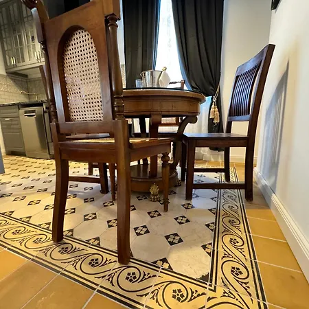 7th Heaven Center Apartment