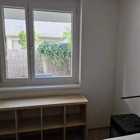 Apartment Danube Garden 22