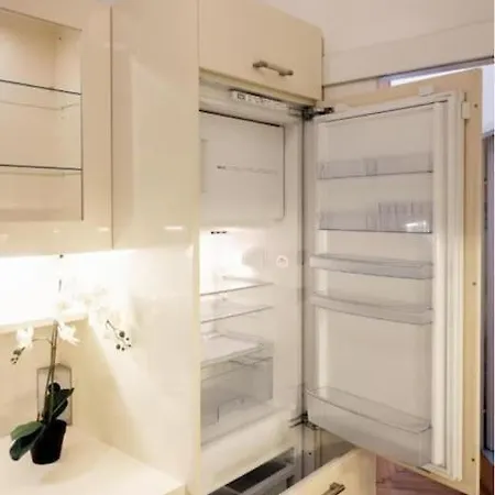 Apartment Premium With Free Parking - 15 Min To Center *