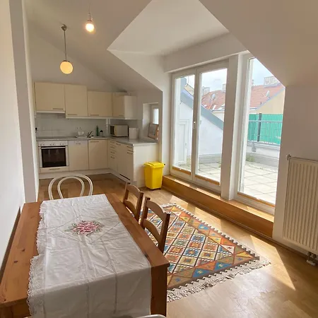 Apartment Luxury Penthouse Near Metro, Train Station And 15 Mins Center *
