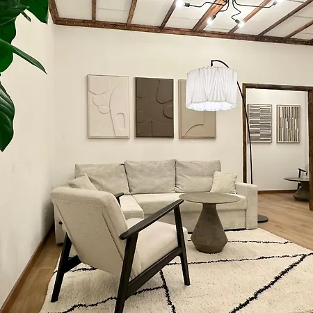 Hidden Garden - Spacious Modern - 1 Min To City Shuttle