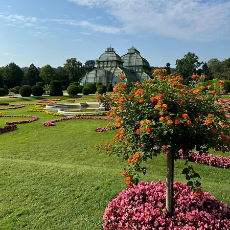 Nahe Schoenbrunn 13 * Wien