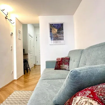 Stylish Central 2 Bedroom Apartment Vienna