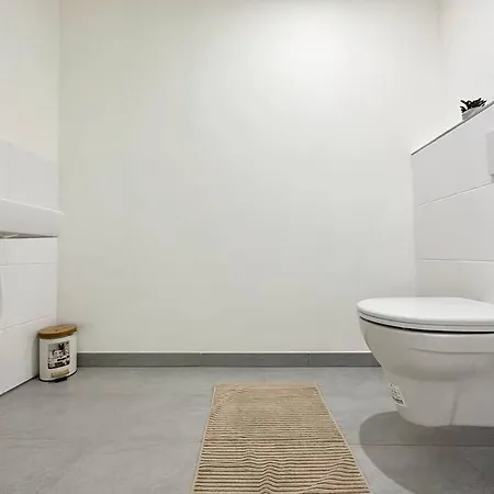 Apartment Stylish Central 2 Bedroom *