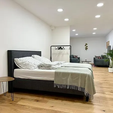 Apartment Stylish Central 2 Bedroom Vienna