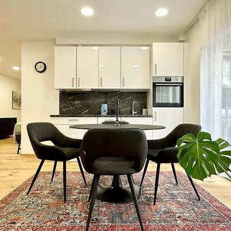 Apartment Stylish Central 2 Bedroom Vienna