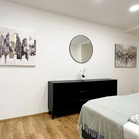 Stylish Central 2 Bedroom Apartment Vienna