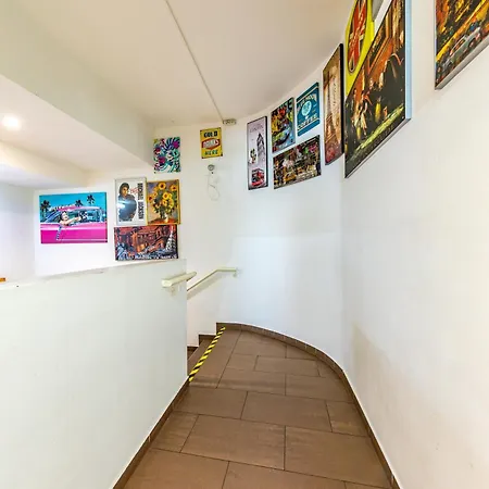 A&t & Hostel