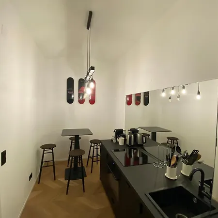 Luxurious In The Centre Of Apartment *