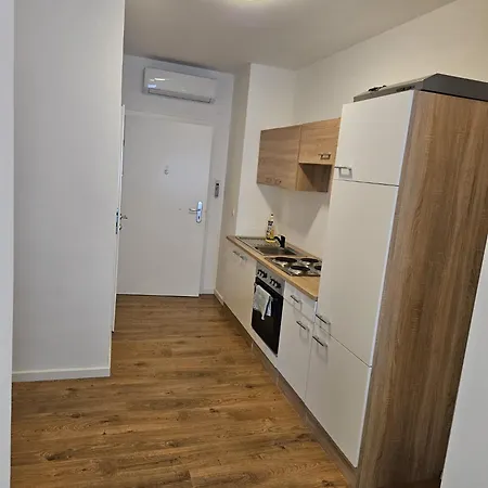 Gardenloft No 6 *