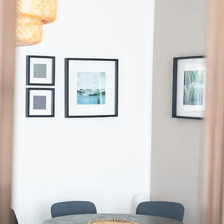 Apartment 1110 *