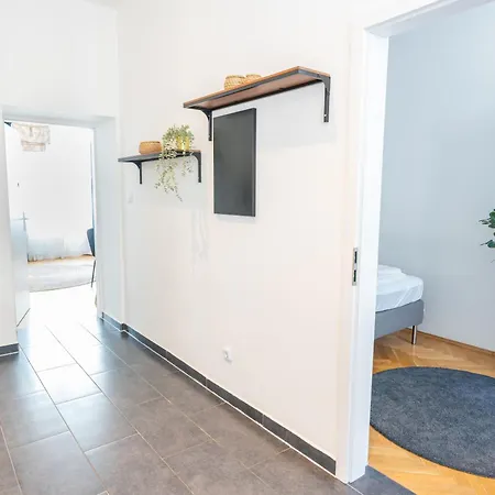 1110 Apartment