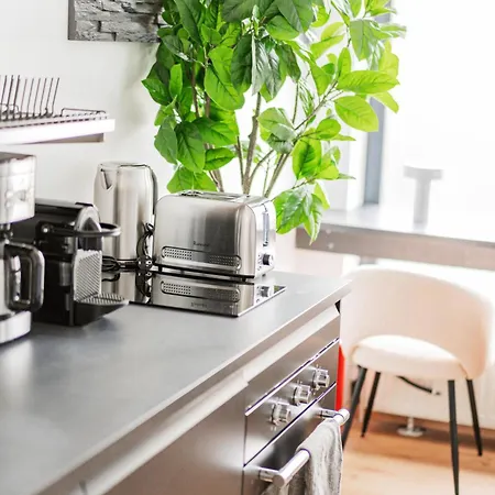 Design Loft Im Souterrain In Top Lage *
