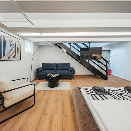Design Loft Im Souterrain In Top Lage *