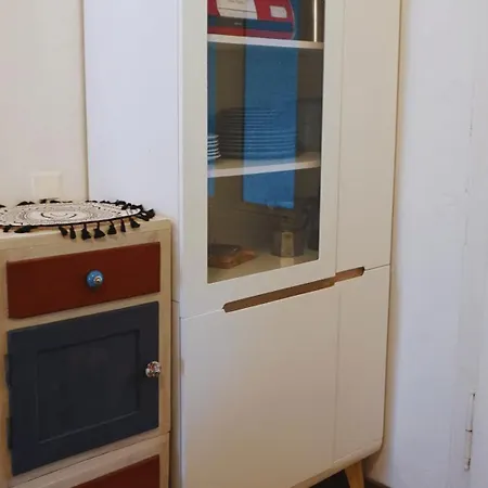 Apartment Mit Balkon *