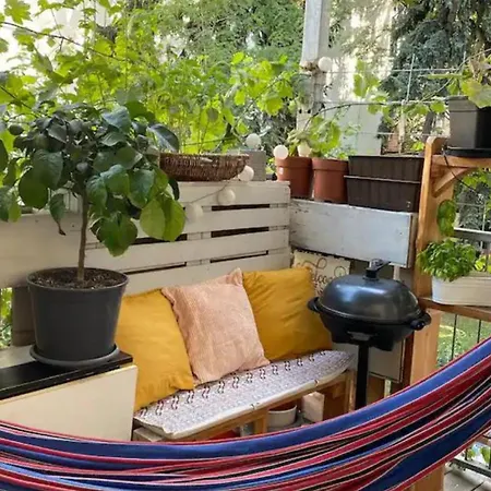 Mit Balkon Vienna