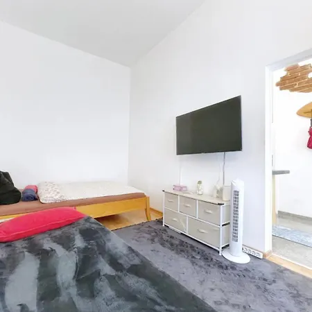 Perfectly Located Cozy Apartment *