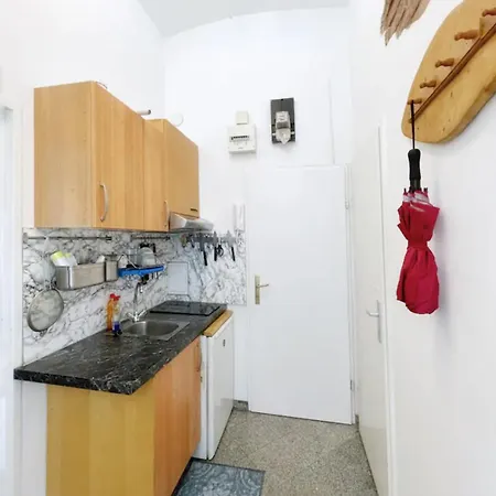 Perfectly Located Cozy Apartment