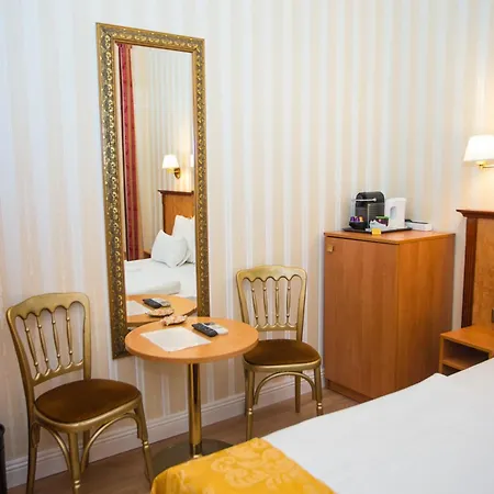 Hotel Opera I Self Check In 4*