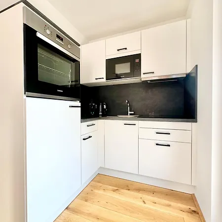 Stylische Mit Balkon *