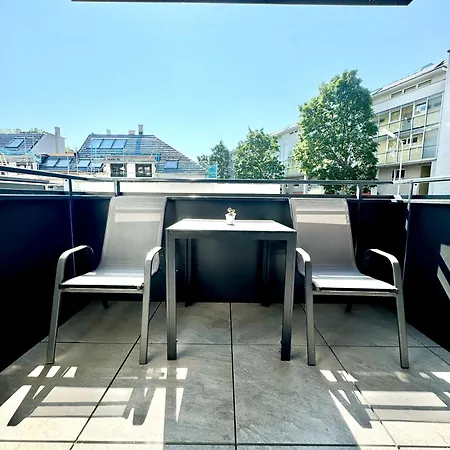 Stylische Mit Balkon * Vienna