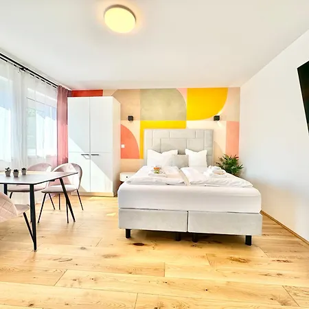 Stylische Mit Balkon Apartment *