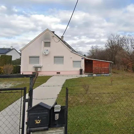 Spacious House With 5 Holiday home Vienna