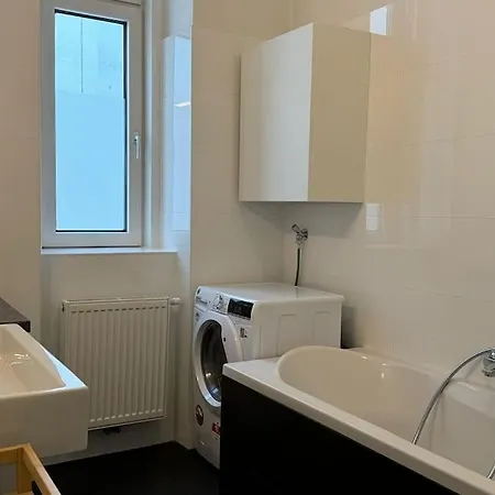 Apartment Classy In Josefstadt Perfect For 4-6 *