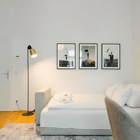 Apartment Classy In Josefstadt Perfect For 4-6 Vienna